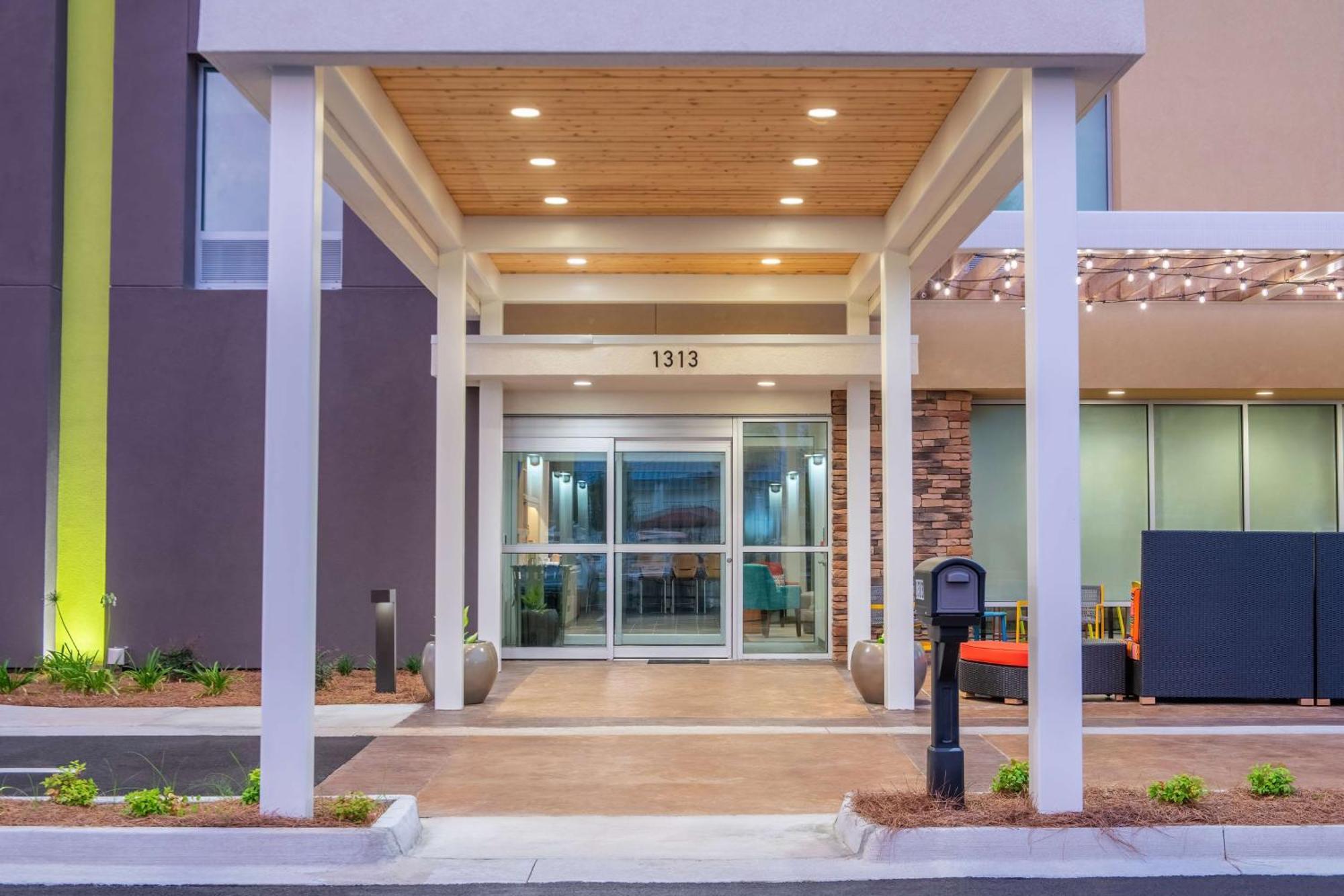 Hotel Home2 By Hilton 3*