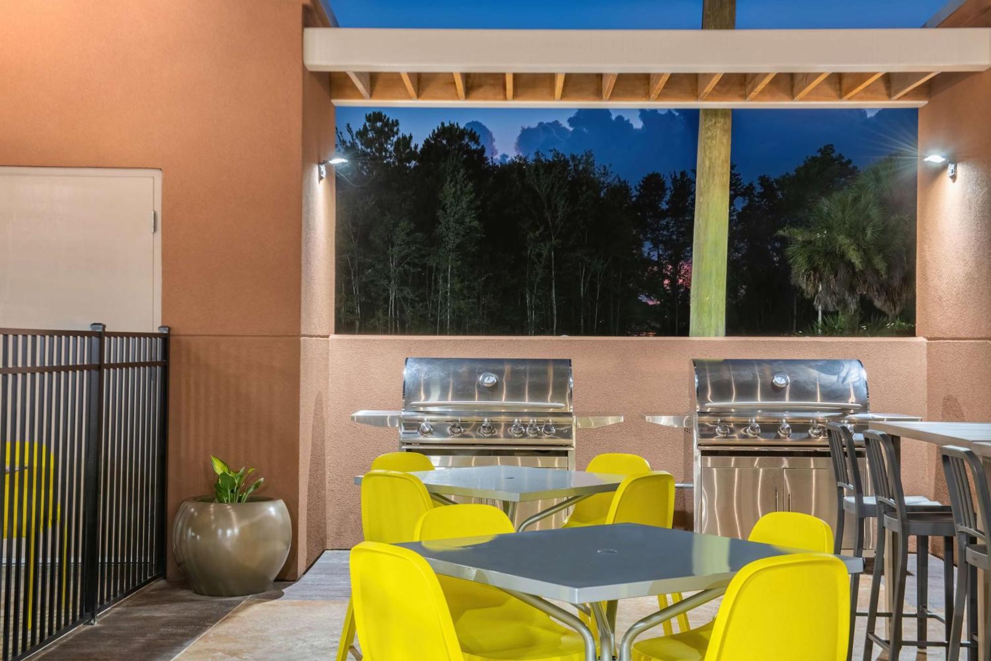 Home2 By Hilton 3* Kingsland